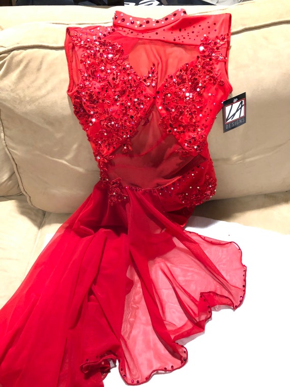 red lyrical costume