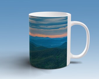 Taza de café Sunrise Art - Taza de naturaleza de las montañas Blue Ridge, taza hecha a mano, taza de café de amigos, regalo amante de la naturaleza, taza personalizada