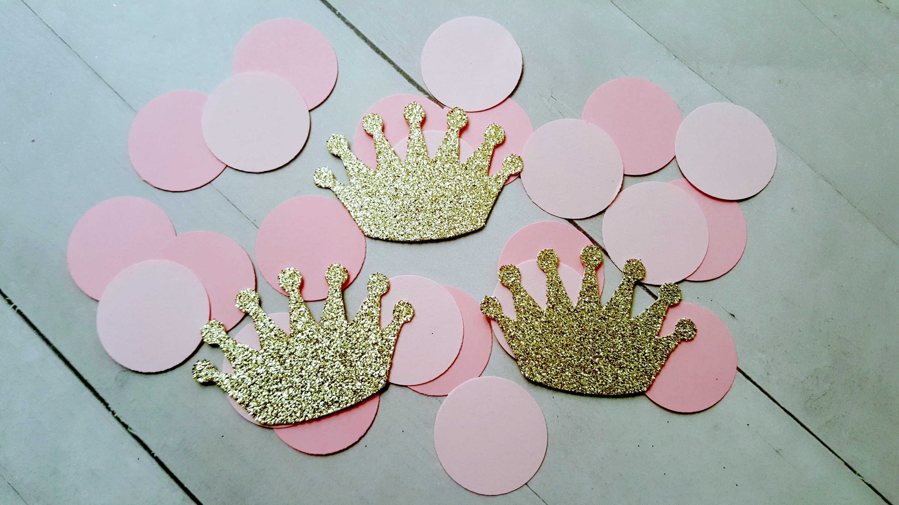 Confettis de princesse, confettis de couronne de princesse, décorations de  princesse, décoration de fête de princesse, baby shower de princesse, fête  de princesse rose et or -  France