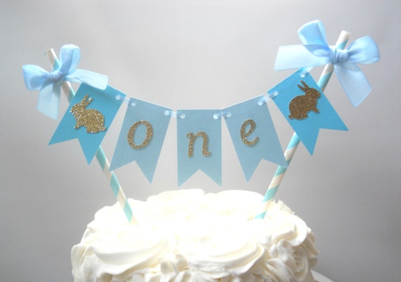 Boy Bunny Premier Anniversaire Un Lapin Est Un Gateau Bunting Etsy