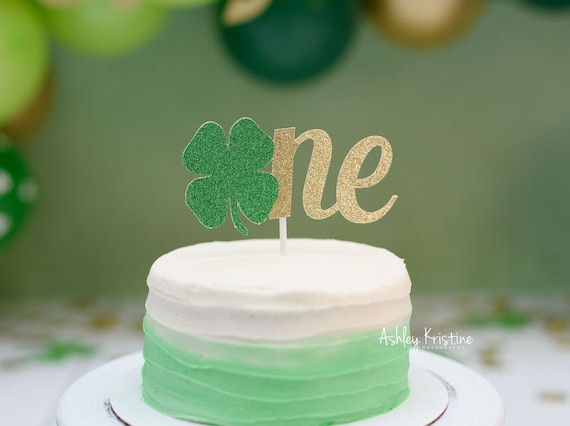 Lucky One Birthday Decorations Girl - St. Patrick's Day Birthday  Decorations, Lucky One Cake Topper, One High Chair Banner, Clover Foil  Balloons, Lucky One Birthday Backdrop for Girl 1st Birthday 