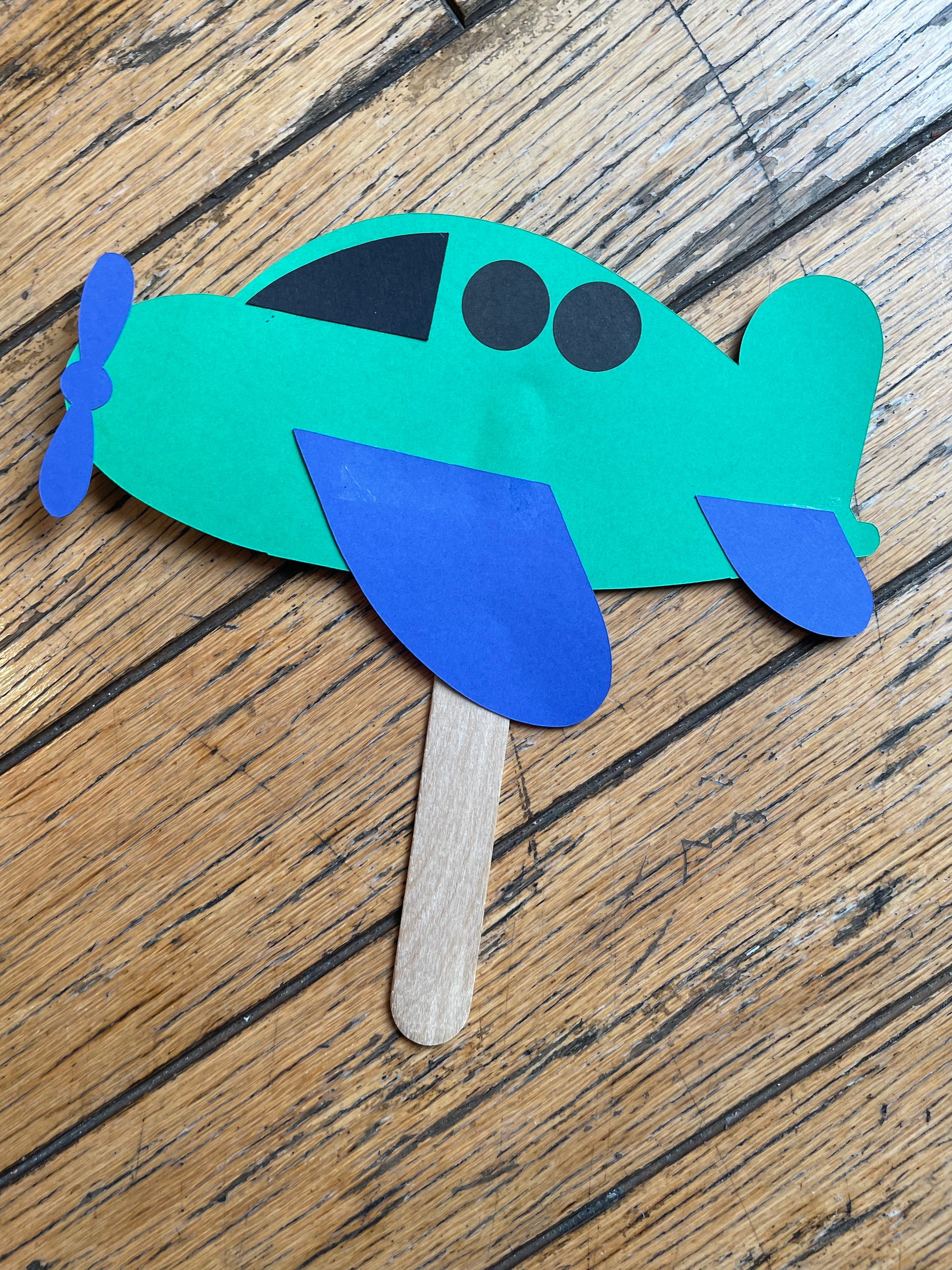 18 Airplane Crafts for Kids – About Family Crafts