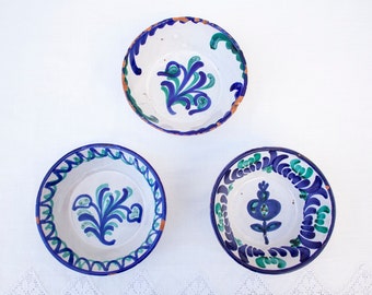 Lote de 3 cuencos de terracota tradicionales españoles vintage de 6" pintados a mano / Decoración de pared y cocina / Cerámica esmaltada con patrones azules y verdes