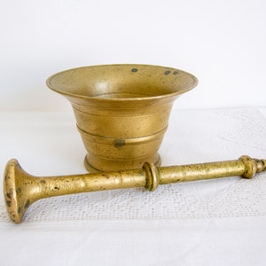 Antique early 1900s Spanish cast brass mortar with pestle / Gorgeous kitchen decor or cooking photo props