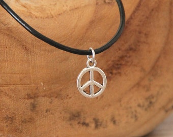 Peace Sign Choker Necklace - 90's grunge - Boho Vibe