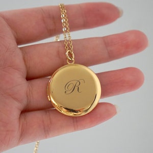 Gold Locket Necklace - Round Locket with Photos - Long Necklaces for women - Mom Birthday Gift Ideas - Gold Jewelry - Personalized Locket