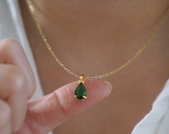 Emerald Gold Necklace - Emerald Jewelry for women - Layering Gold necklace - Bridesmaids Jewelry - May Birthstone Necklace - Minimalist