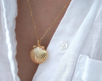 18k Gold Personalized Seashell Photo Locket, Anniversary Gift for her, Beach Lover Keepsake Jewelry