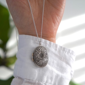 Antik Silber Floral Oval Locket Halskette Oval Medaillon mit Fotos Personalisierter Schmuck für Frauen Geschenk für Sie Keep Safe Halskette Bild 1