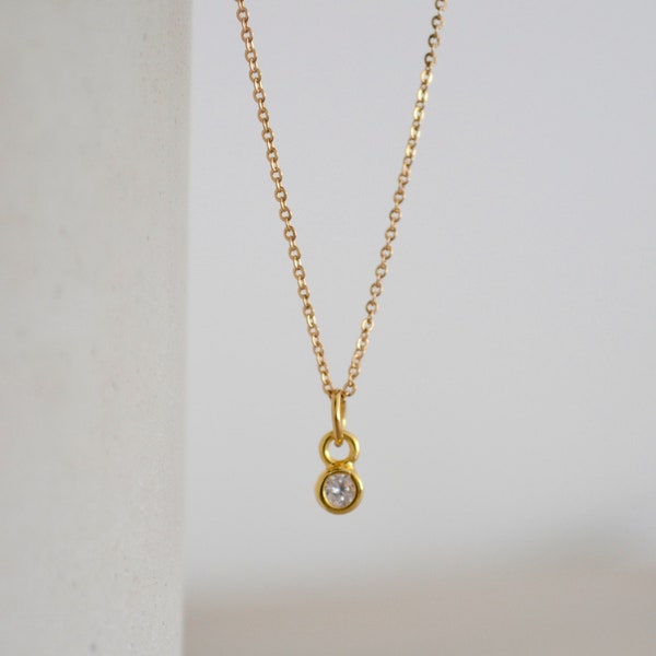 18 karat Gold Plated Dainty Necklace- Simple Swarovski Crystal Necklace - Gift for Her - Everyday Jewelry - Durable Gold plated chain