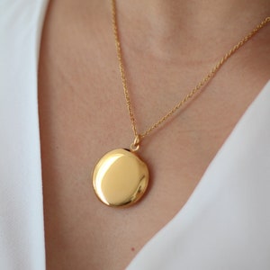 Elegant Gold Locket Necklace For Women - Premium Stainless Steel Chain - Engraved Personalized  - Keep Safe Locket Necklace - Gift Ideas