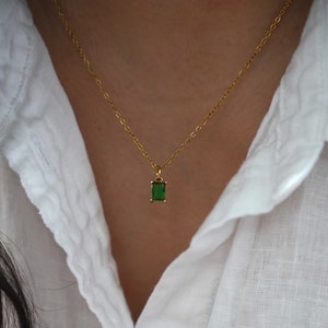 Emerald Gold Necklace - Gold Necklaces for Women - Layering necklaces - Simple Everyday Jewelry - Emerald Pendant Gold Necklace - Gift ideas