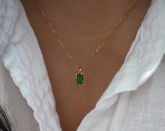 Emerald Gold Necklace - Gold Necklaces for Women - Layering necklaces - Simple Everyday Jewelry - Emerald Pendant Gold Necklace - Gift ideas