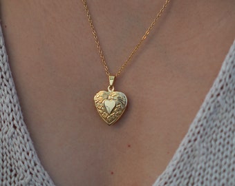 18k Gold Heart Locket Necklace - Locket Picture - Valentine's Day Gift - Gold Locket Necklace for Women - Floral Design - Locket Charm