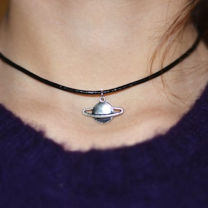 Plastic choker shop necklace 90s