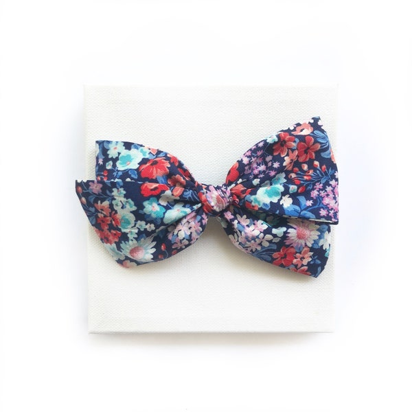 Ivy Bow // Americana Floral