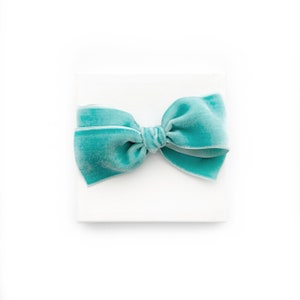 Heirloom Velvet Oversized Grace Bow ~ Aqua