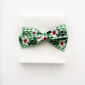 Heirloom Gingham Floral Bow ~ Shamrock