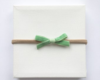 Heirloom Velvet Sarah Bow ~ Menthe