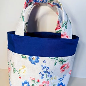 Cath Kidston Meadow Bunch fabric drawstring lunch bag