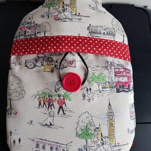 Cath Kidston Billie Goes To London, copri borsa dell&#39;acqua calda in tessuto (con bottiglia)