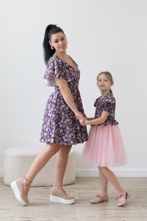 Outfit Coordinato Mamma Figlia Abiti Coordinati Floreali Viola