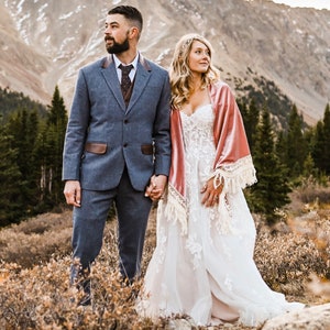 dusty pink shawl for wedding