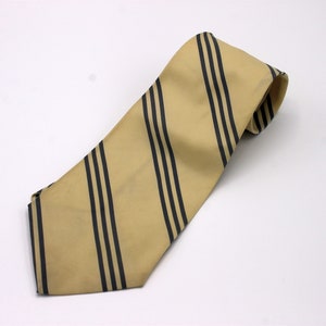 Vintage Cream with Light Grey Triple Stripe Tri-Fold Necktie