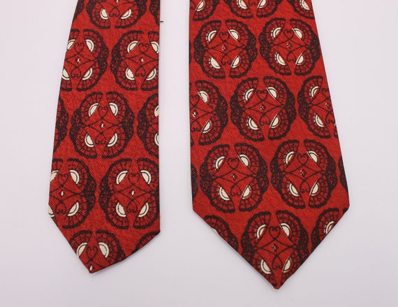 Red Swing Tie with Circular Fan Pattern - image 3
