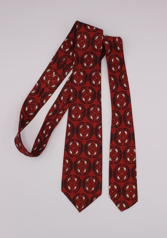 Red Swing Tie with Circular Fan Pattern - image 5