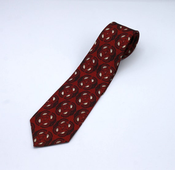 Red Swing Tie with Circular Fan Pattern - image 1