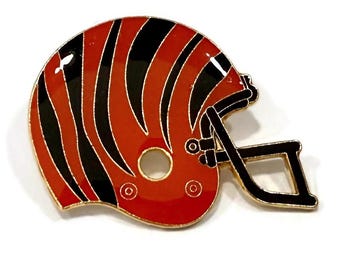 Vintage BENGALS Helmet Pin + Backs ~ Official NFL Football Collector ...