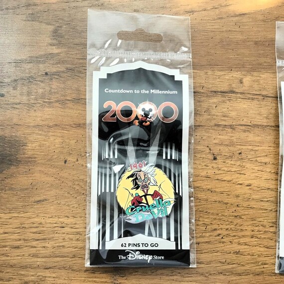 Disney Collector Pin Book WDW Millennium Pin 2000 - new and sealed