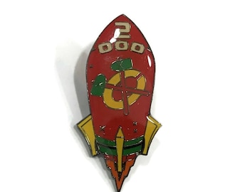 2000 Vintage BLACKHAWKS ROCKET Pin + Backs ~ New Nos ~ Official NHL Hockey Pin ~ Metal ~ Hard Enamel ~ Retro Jersey Logo ~ Great Gift Idea