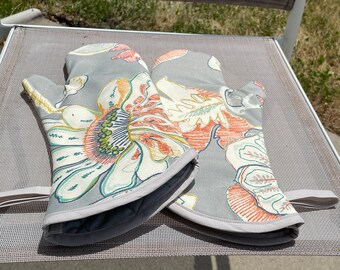 Grey Floral BBQ Mitts