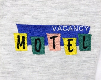 Motel sign vacancy embroidered tshirt / Tshirt brodé Motel vacancy