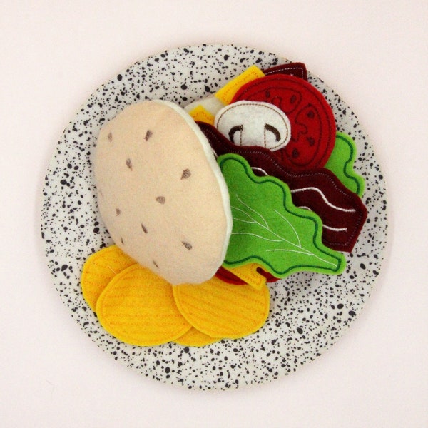 Embroidered felt burger / Burger brodé en feutrine