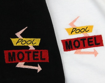 Motel sign arrow embroidered tshirt / Tshirt brodé Motel flèche