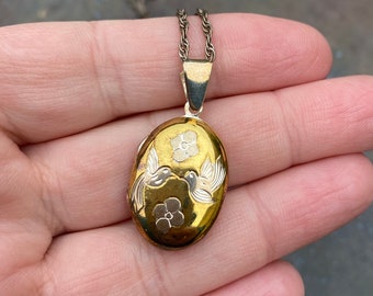 C1940s Etched Sterling Silver Vermeil Heart Locket Necklace Gold Finish