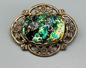 Vintage Green Foil Art Glass Brooch