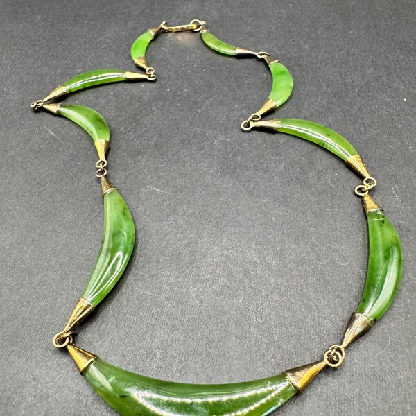 Vintage Nephrite Jade 15 inch Necklace