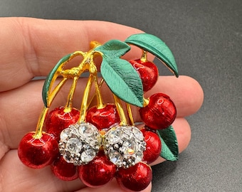 アクセサリー tanakadaisuke Red cherry brooch Large Red Enamel Cherries Rhinestone Brooch - Etsy