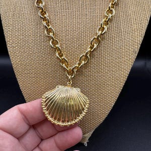 Vintage Kenneth Jay Lane Gold Plate Shell Necklace - Etsy
