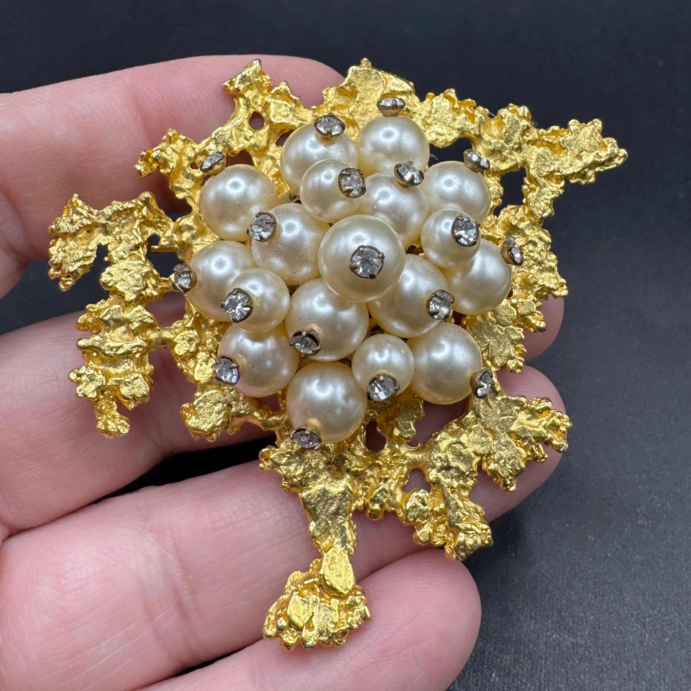 Vintage Dalsheim Brooch: Faux Pearl Rhinestone Gold-tone Pin - Etsy
