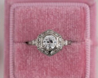 Vintage Art Deco Diamond Engagement Ring in Platinum