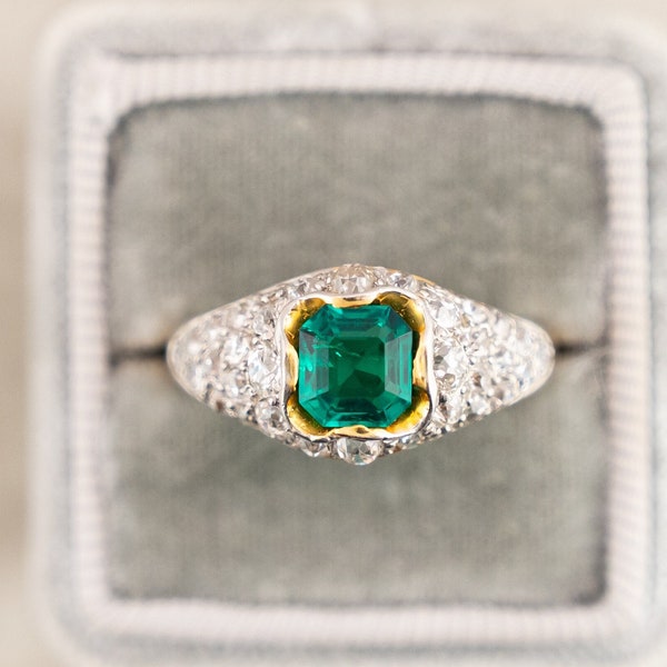 Antique Emerald and Diamond Ring in Platinum and 18K