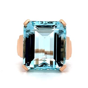 22.97 Carat Vintage 1950s Aquamarine Cocktail Ring in 18k Gold