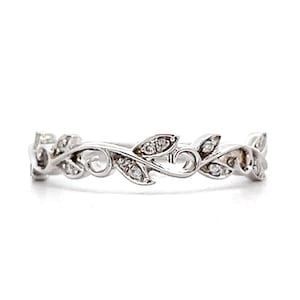 Diamond Leaf Wedding Band in 14k White Gold