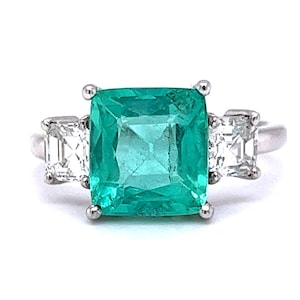 Colombian Emerald Cocktail Ring in 18k White Gold