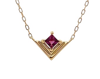 Pink Tourmaline Pendant Necklace in Yellow Gold